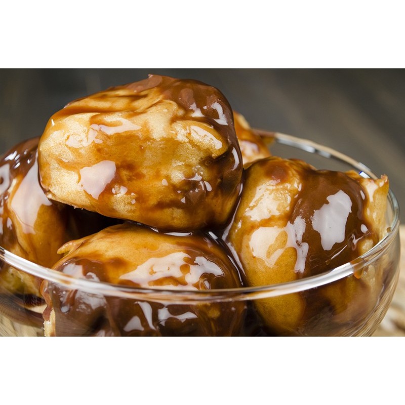 Profiterolles with vanilla ice cream